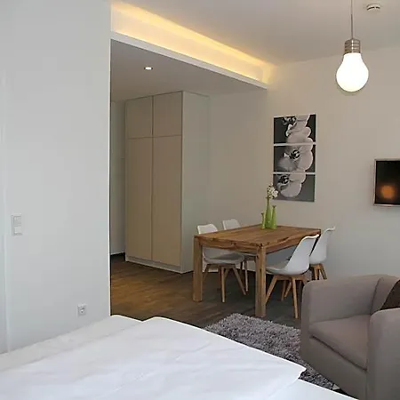 Boardinghouse Service 4*