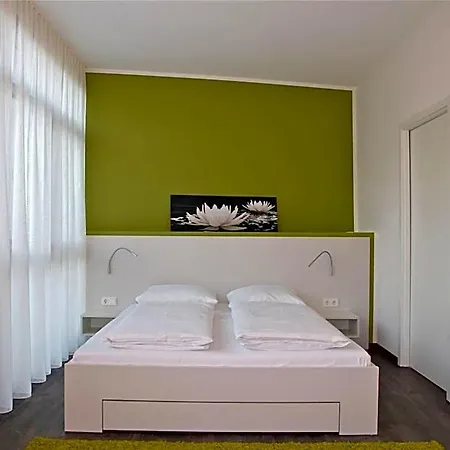 Boardinghouse Service